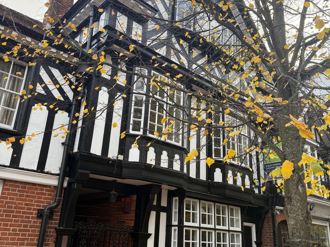Chester House, 9 Windsor End, Beaconsfield, Buckinghamshire, HP9 2JJ