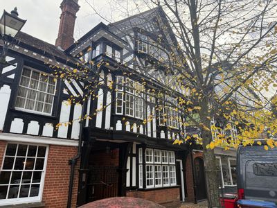 Property Image for Chester House, 9 Windsor End, Beaconsfield, Buckinghamshire, HP9 2JJ