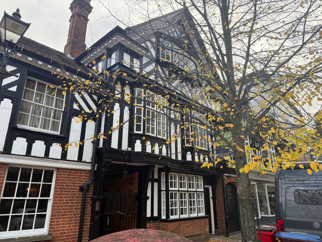 Chester House, 9 Windsor End, Beaconsfield, Buckinghamshire, HP9 2JJ