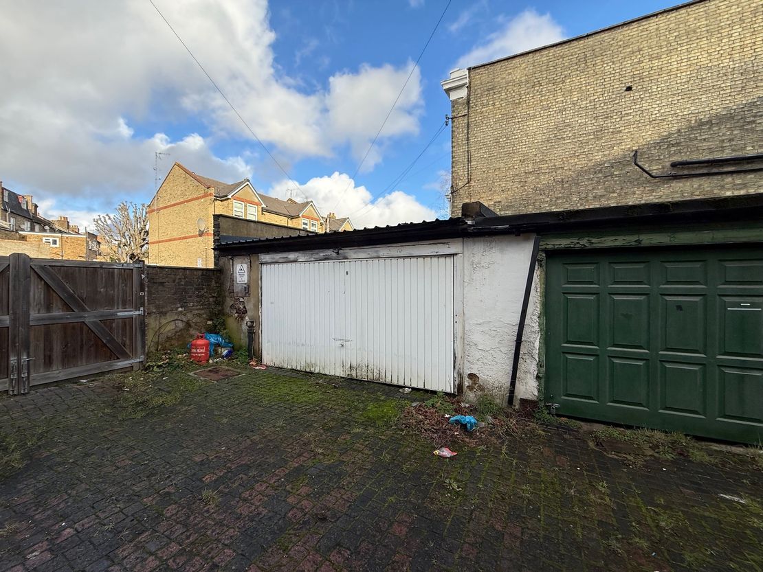 Garage, 197 Askew Road, London, Greater London, W12 9AZ