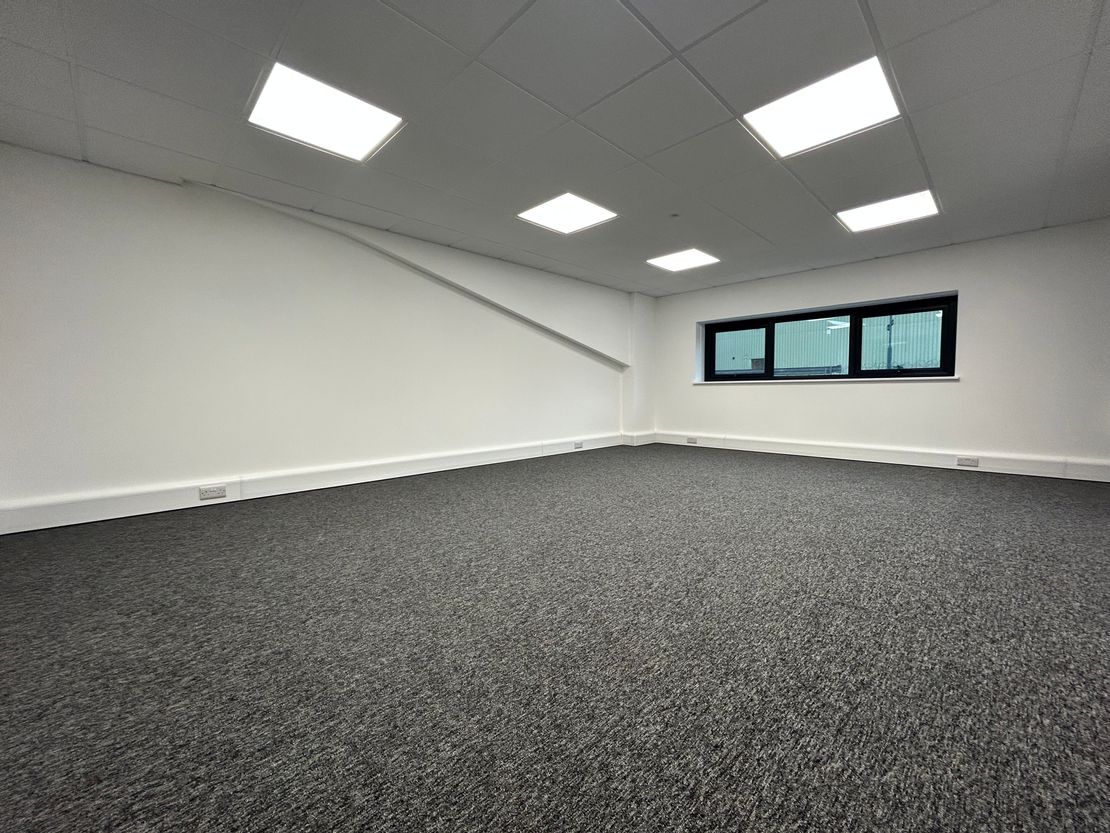 Unit 7, Folkestone Trade Park, Park Farm Road, Folkestone, Kent, CT19 5EY