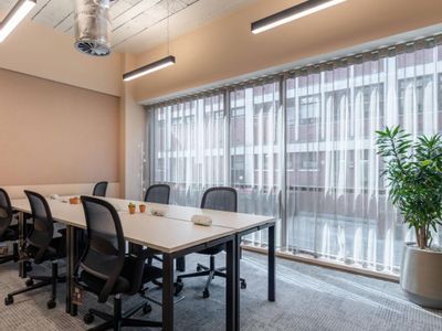 Property Image for 10 South Parade, Leeds, West Yorkshire, LS1 5QS