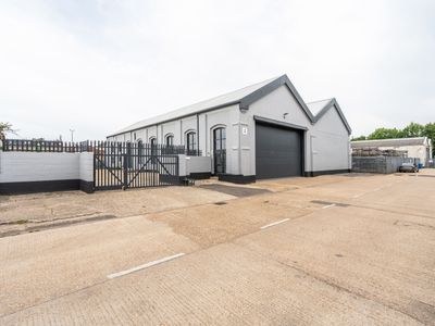 Property Image for Unit 2 Barton Park Industrial Estate, Chickenhall Lane, Eastleigh, Hampshire, SO50 6RR