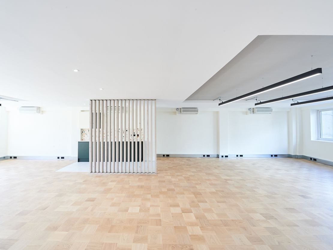 74-76 St John St, London EC1M 4DT