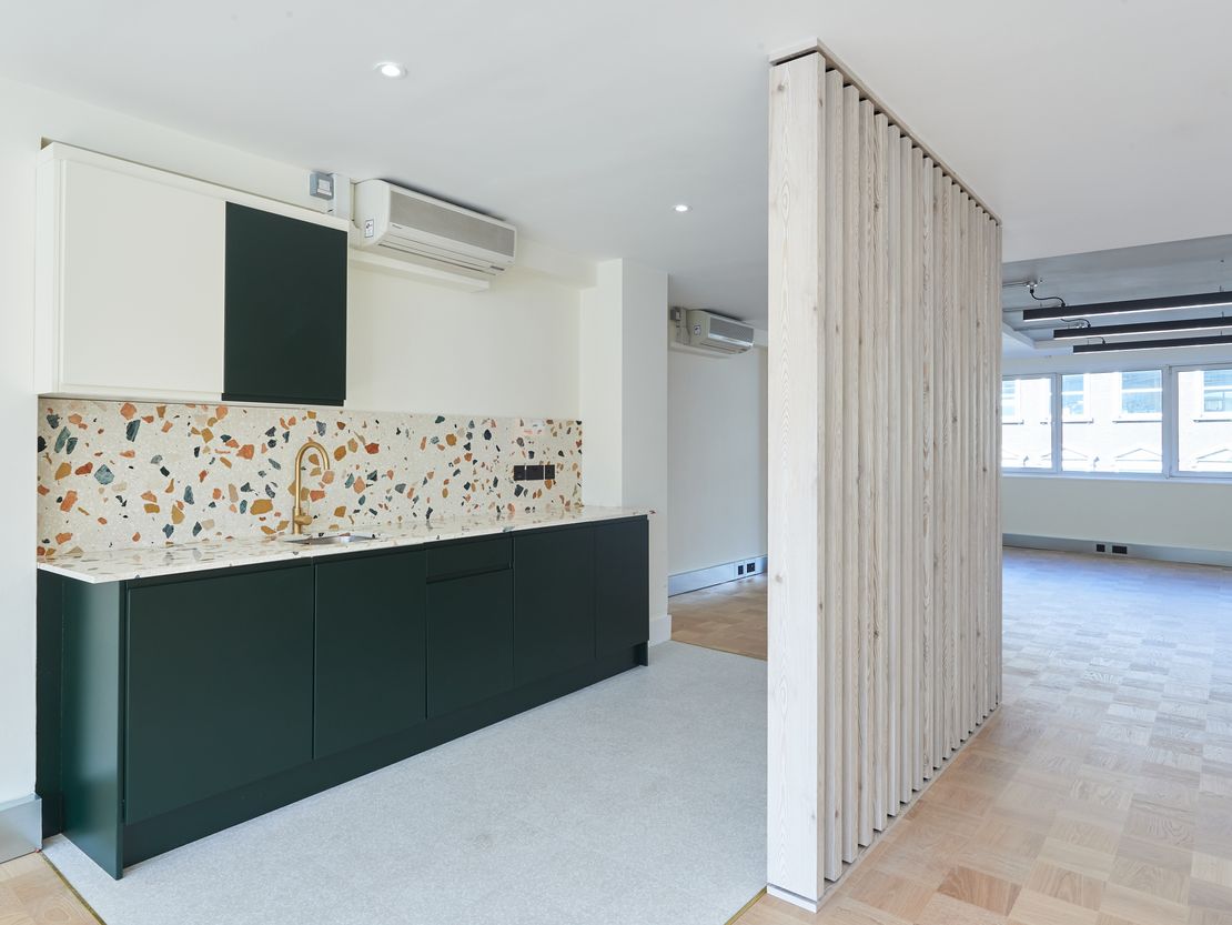 74-76 St John St, London EC1M 4DT