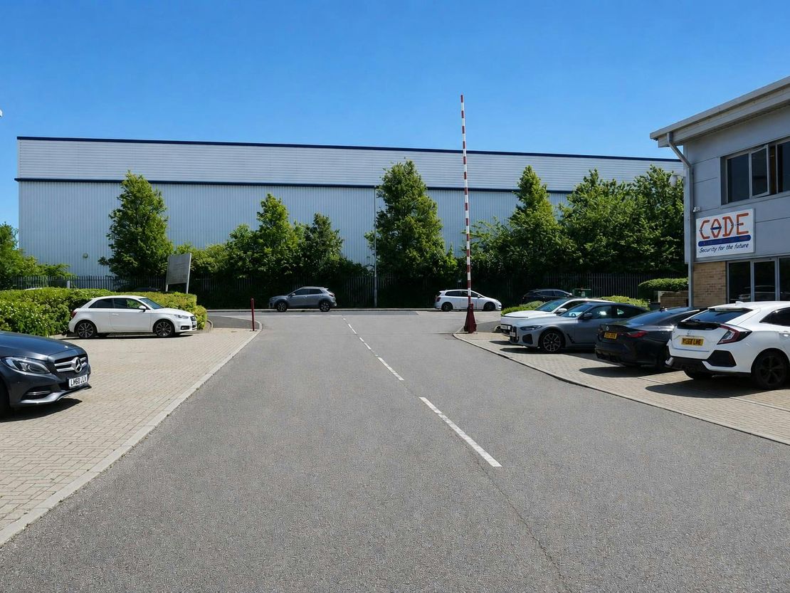 Unit 3 RO24, Harlow Business Park, Harlow, CM19 5QB