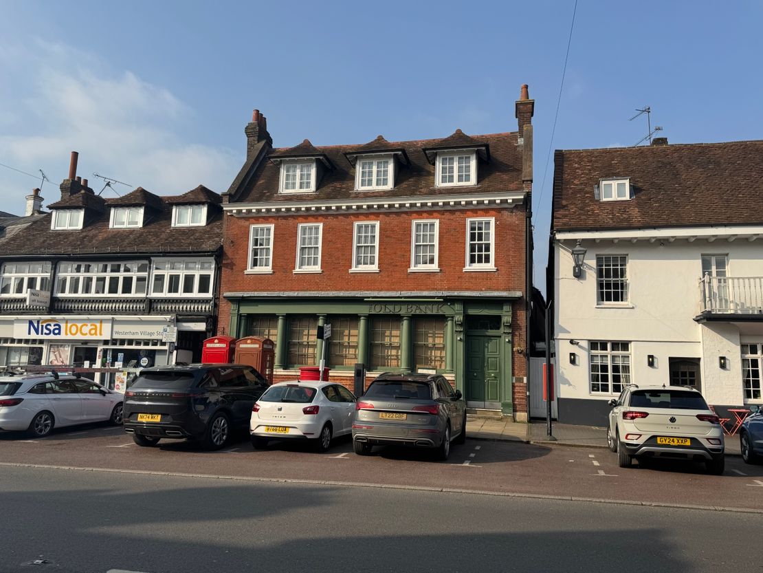 8 Market Square, Westerham, Kent, TN16 1AW