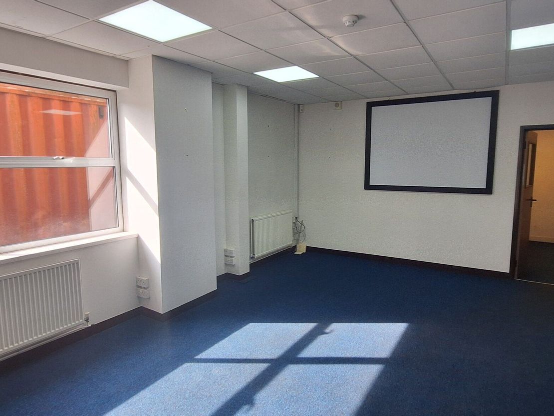 Unit 5 Rutherford Way Industrial Estate, Rutherford Way, Crawley, West Sussex, RH10 9LN