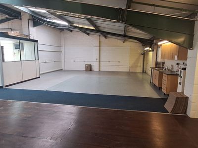 Property Image for Unit 5 Rutherford Way Industrial Estate, Rutherford Way, Crawley, West Sussex, RH10 9LN