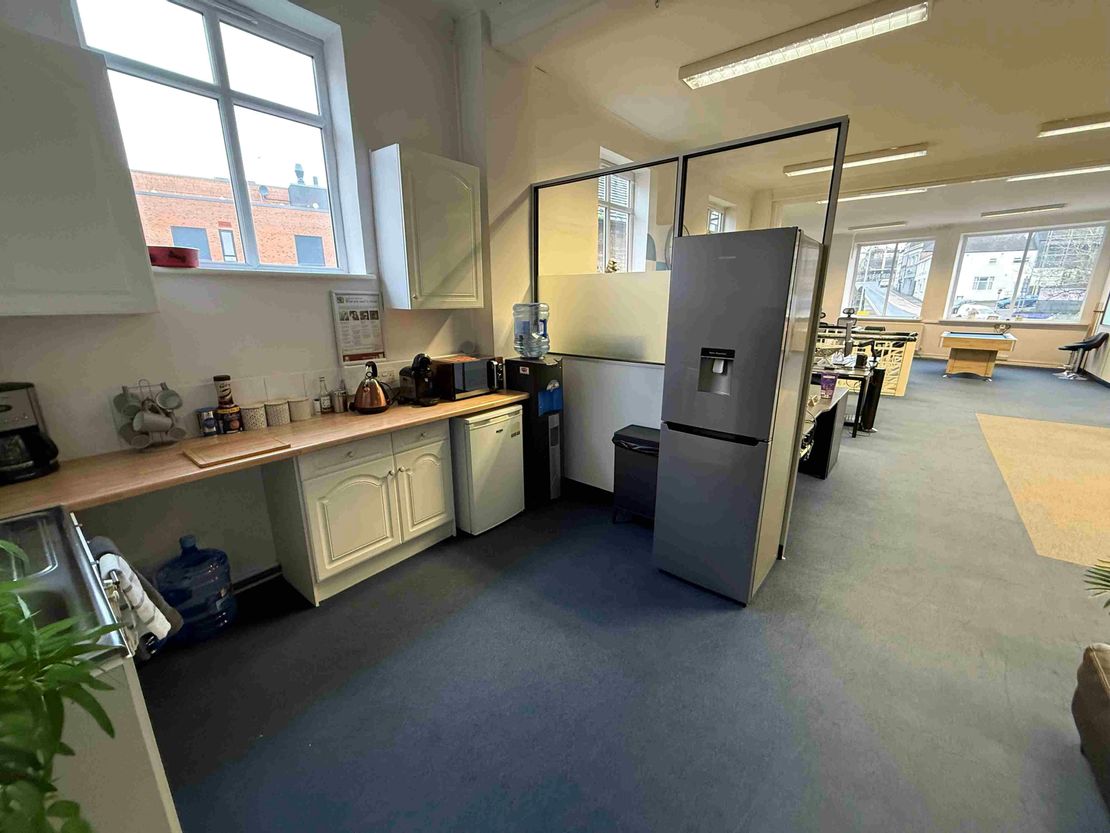 First floor, 63A Lower Street, Newcastle, ST5 2RS