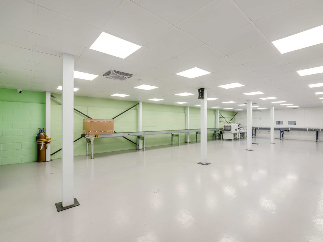Unit 58 Robert Cort Industrial Estate, 62 Britten Rd, Reading RG2 0AU