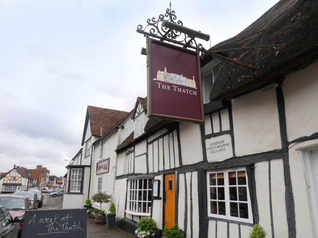 The Thatch, 29-30 High Street, Thame, Oxfordshire, OX9 2AA
