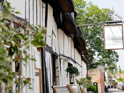 Property Image for The Thatch, 29-30 High Street, Thame, Oxfordshire, OX9 2AA