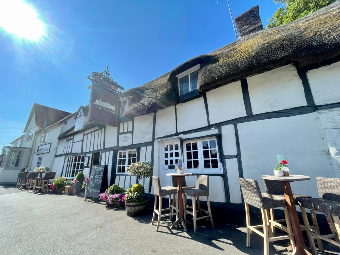 The Thatch, 29-30 High Street, Thame, Oxfordshire, OX9 2AA