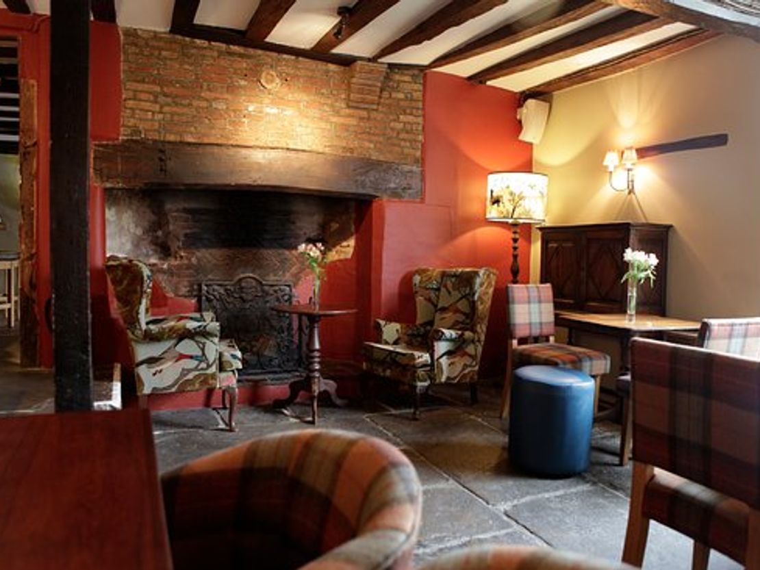 The Thatch, 29-30 High Street, Thame, Oxfordshire, OX9 2AA