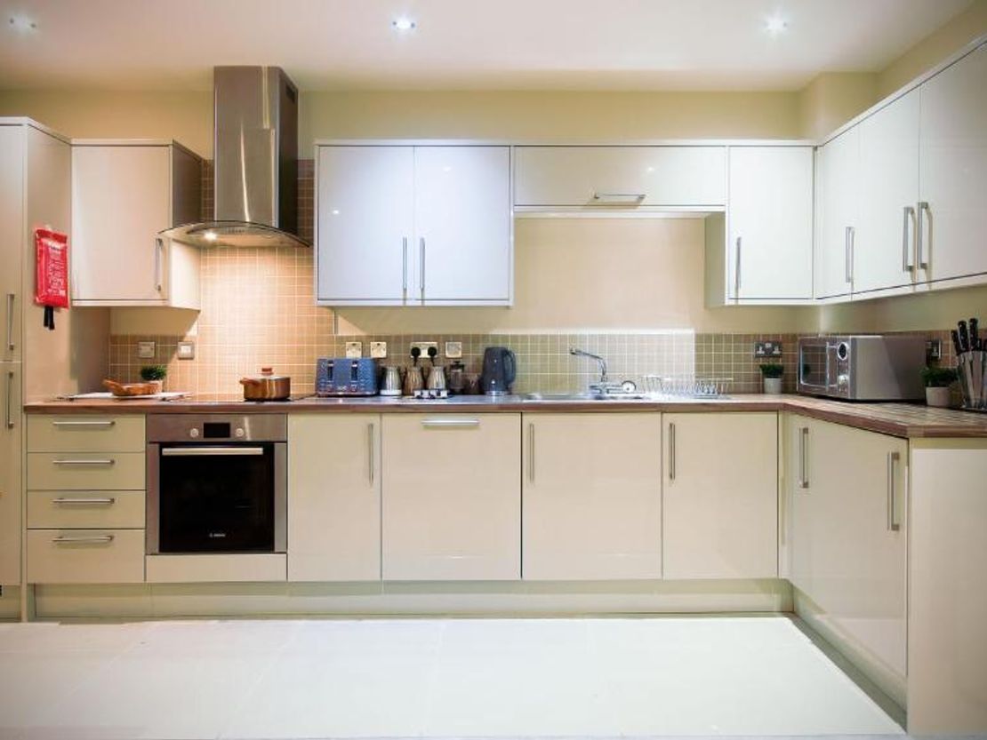 100-102 East Street / 57 & 59 Queensway / Eighteeneast 65 Queensway Southampton Hampshire SO14 3BL