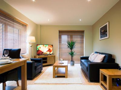 Property Image for 100-102 East Street / 57 & 59 Queensway / Eighteeneast 65 Queensway Southampton Hampshire SO14 3BL