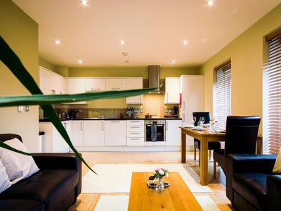 Property Image for 100-102 East Street / 57 & 59 Queensway / Eighteeneast 65 Queensway Southampton Hampshire SO14 3BL
