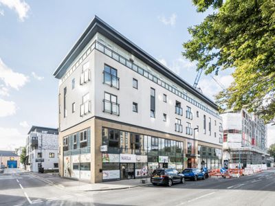 Property Image for 100-102 East Street / 57 & 59 Queensway / Eighteeneast 65 Queensway Southampton Hampshire SO14 3BL