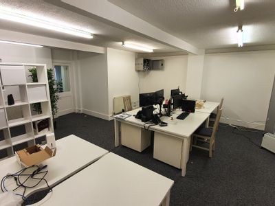 Property Image for Unit 6, Waterside Court, Bone Lane, Newbury, West Berkshire, RG14 5SH
