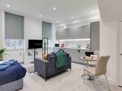 Property Image for 3-5 Culver Street East, Colchester, Essex, CO1 2PJ (2 of 2 Buildings)