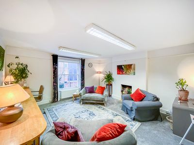 Property Image for 19 East Street, Farnham, GU9 7SD