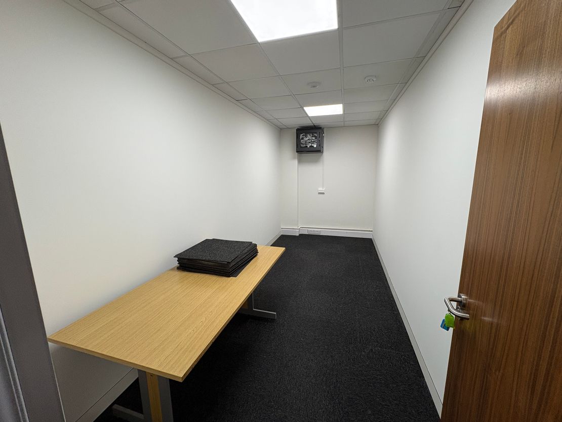 Pulford House, Bell Meadow Business Park, Park Lane, Pulford, Chester, Cheshire, CH4 9EP