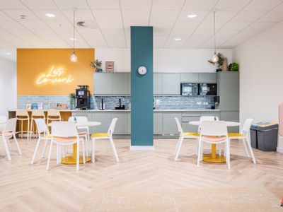 Property Image for 2-Work White Rose Park, Arlington Business Centre, Millshaw Park Lane, Leeds, West Yorkshire, LS11 0NE