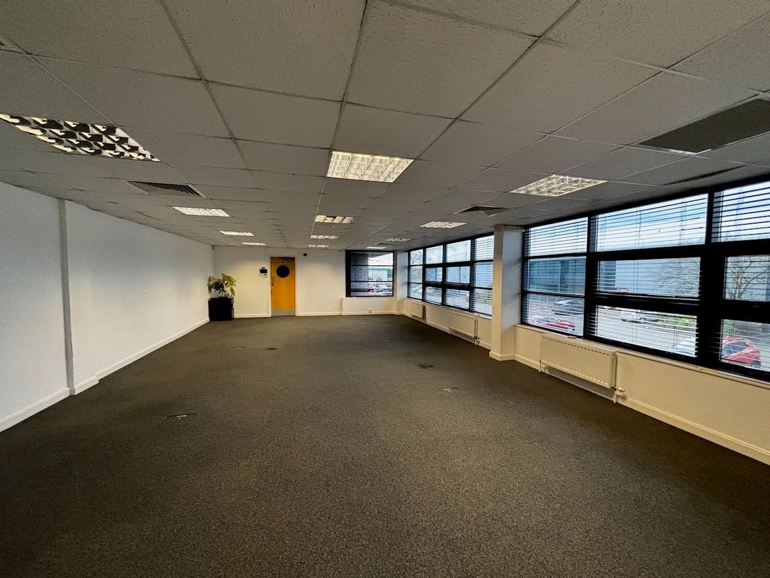 Unit 3 Sundon Business Park, Dencora Way, Luton, LU3 3HP
