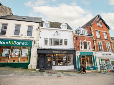 Property Image for 14 High Street, Stroud, Gloucestershire, GL5 1AZ