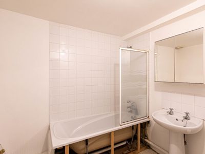 Property Image for 14 High Street, Stroud, Gloucestershire, GL5 1AZ