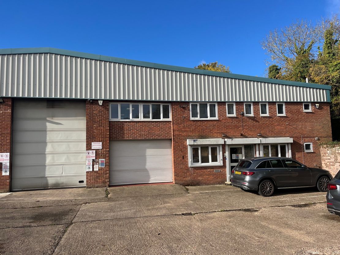Unit E Riverside Court, Wharf Way, Glen Parva, Leicester, Leicestershire, LE2 9TF