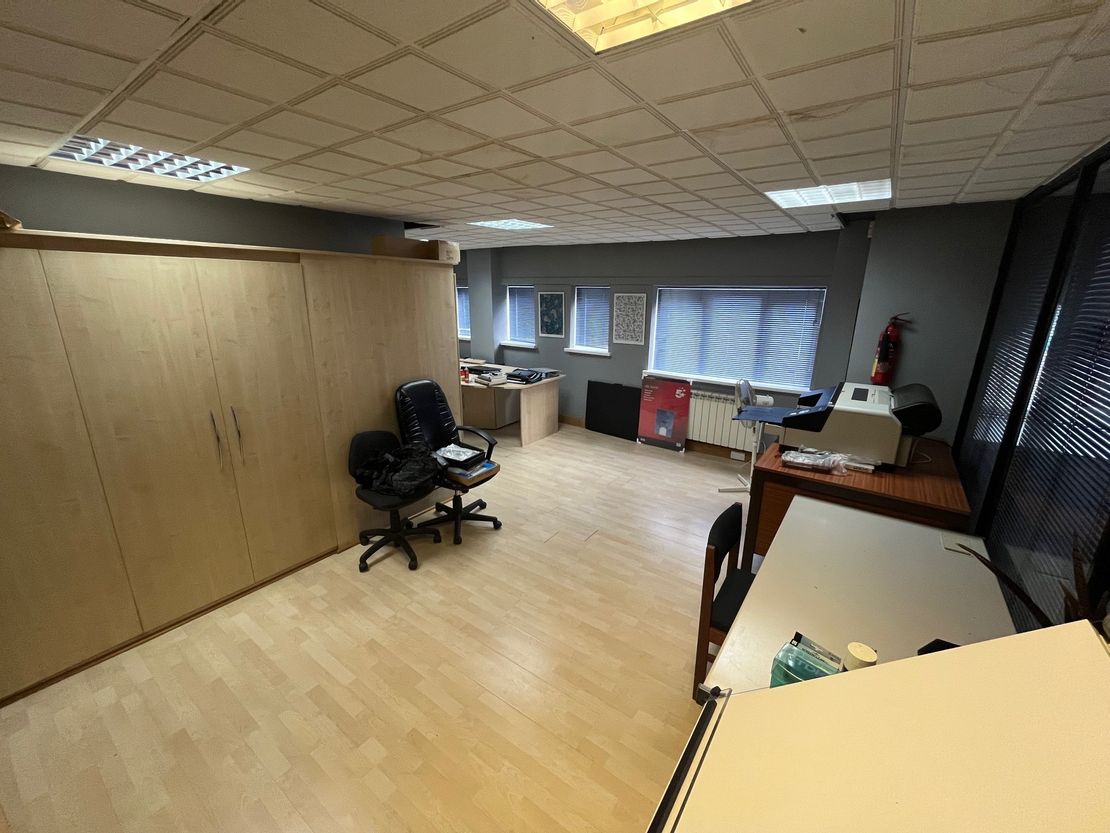 Unit E Riverside Court, Wharf Way, Glen Parva, Leicester, Leicestershire, LE2 9TF