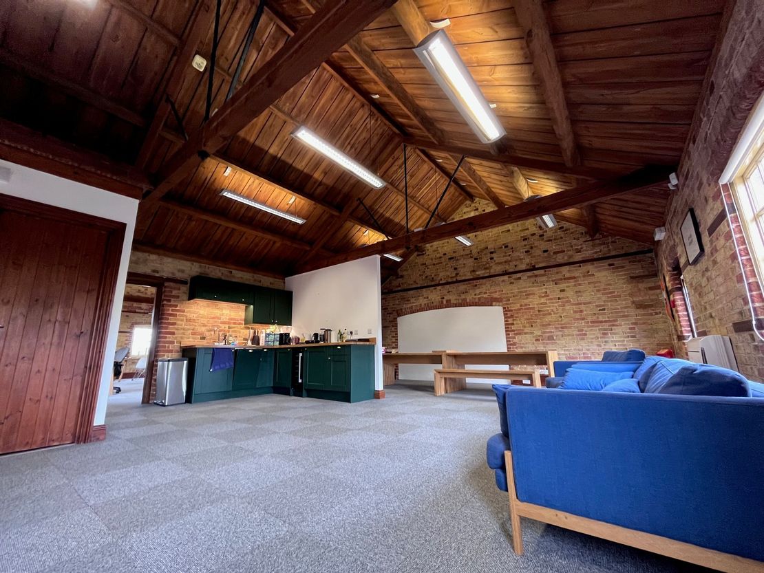 3 Water End Barns, Eversholt, Nr Woburn, Bedfordshire, MK17 9EA