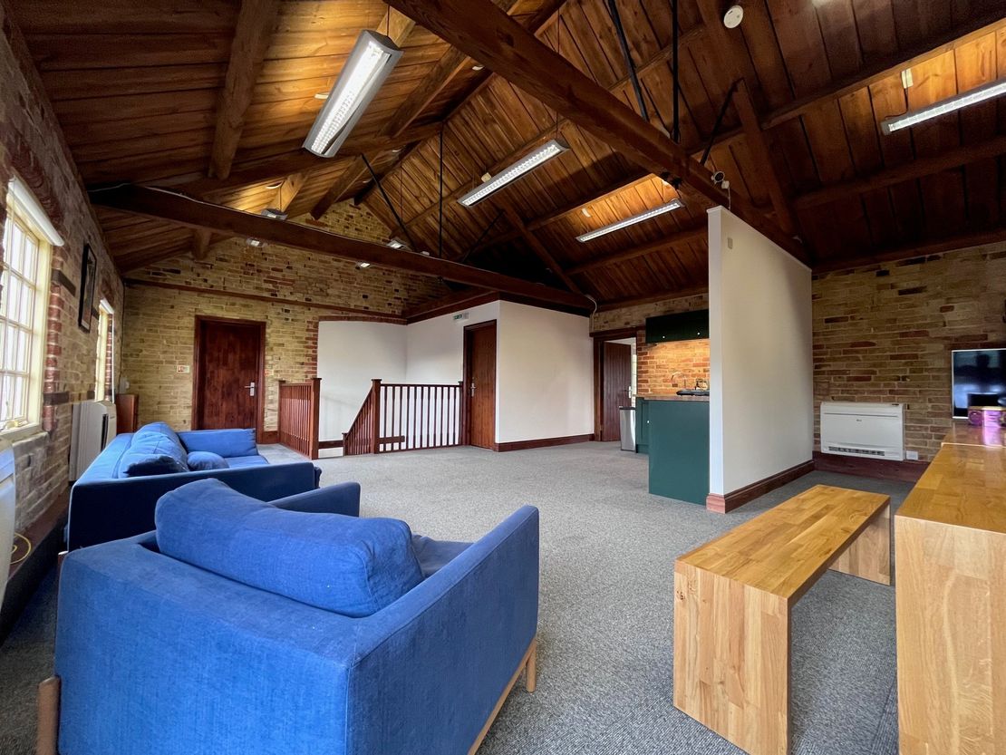 3 Water End Barns, Eversholt, Nr Woburn, Bedfordshire, MK17 9EA