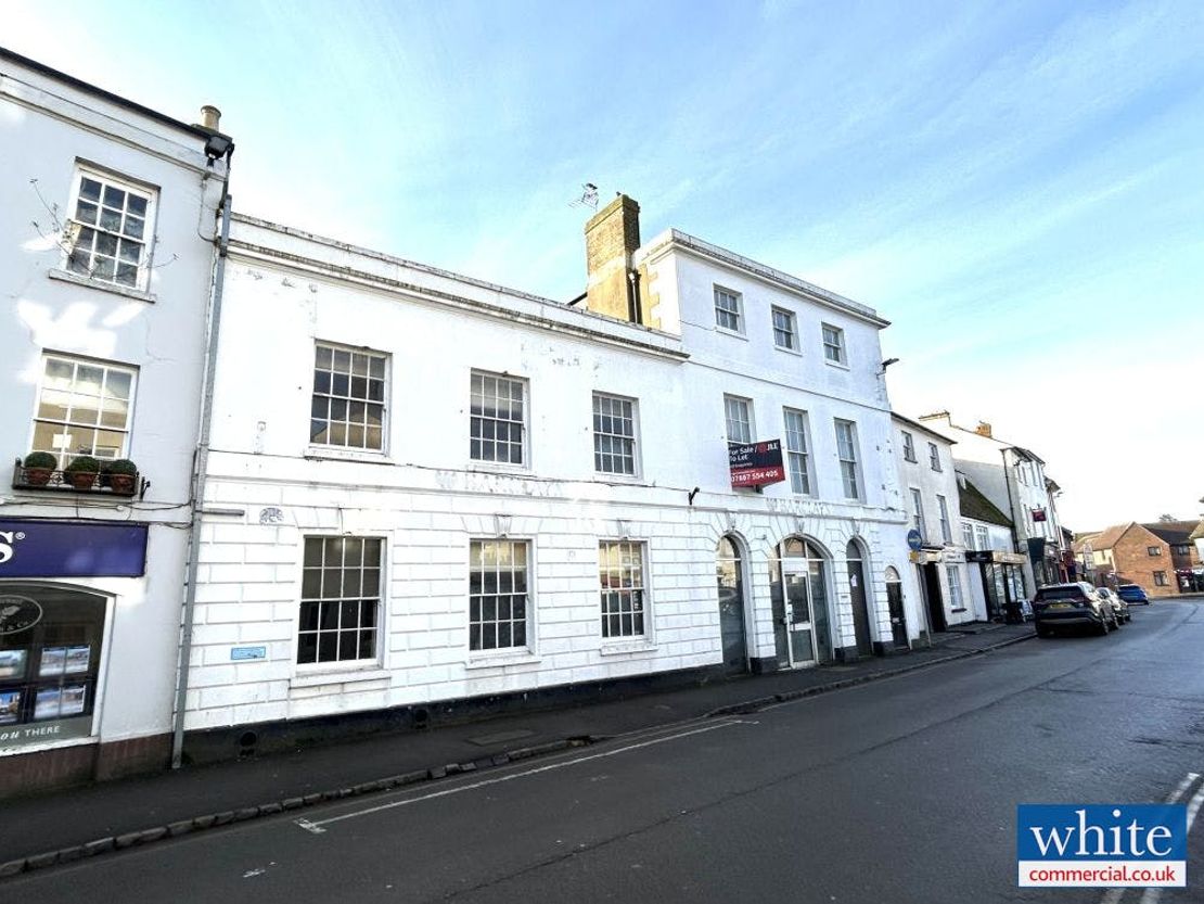 36 Market Square, Bicester, OX26 6AG