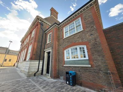Property Image for 1-2 High Street, Woking, GU21 6BG