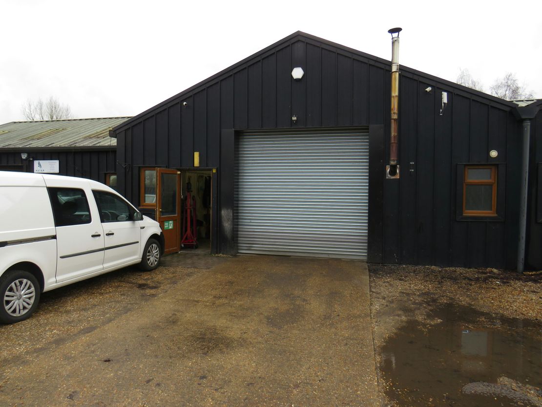 Unit 9 Taplins Court, Taplins Farm Lane, Hartley Wintney, RG27 8XU