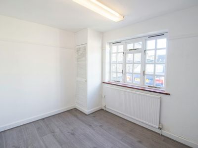 Property Image for Crown House, London Road, Loudwater, HP10 9TJ