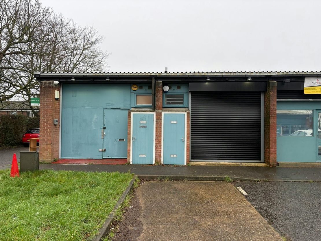 18 & 19 Fiddlebridge Industrial Centre, Hatfield, AL10 0DE