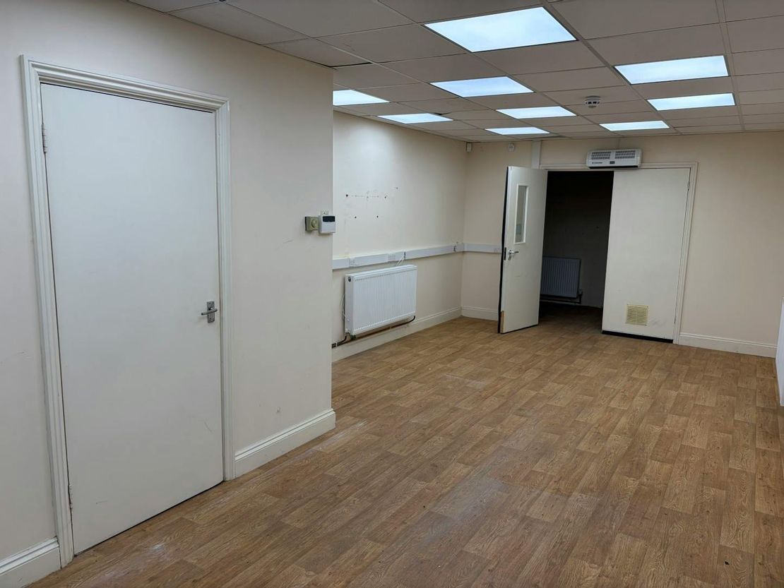 18 & 19 Fiddlebridge Industrial Centre, Hatfield, AL10 0DE