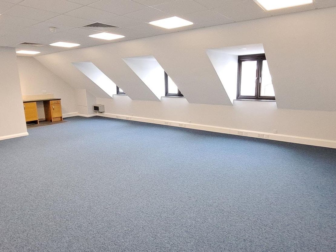 Anchor House (First Floor), 50 High Street, Bagshot, GU19 5AW