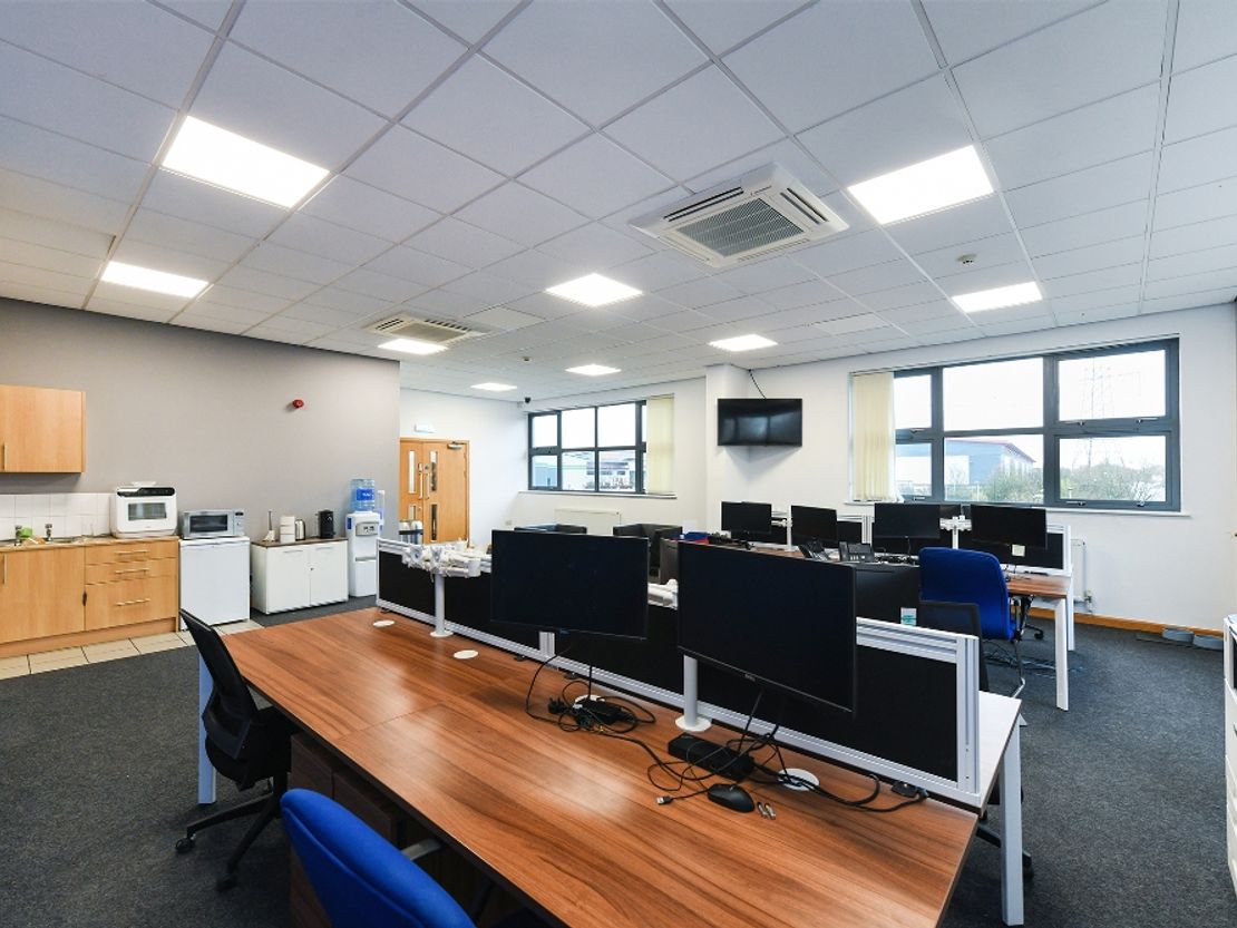 Unit C2, Centre 38, Barton Business Park, Burton on Trent, Staffordshire, DE13 8BX
