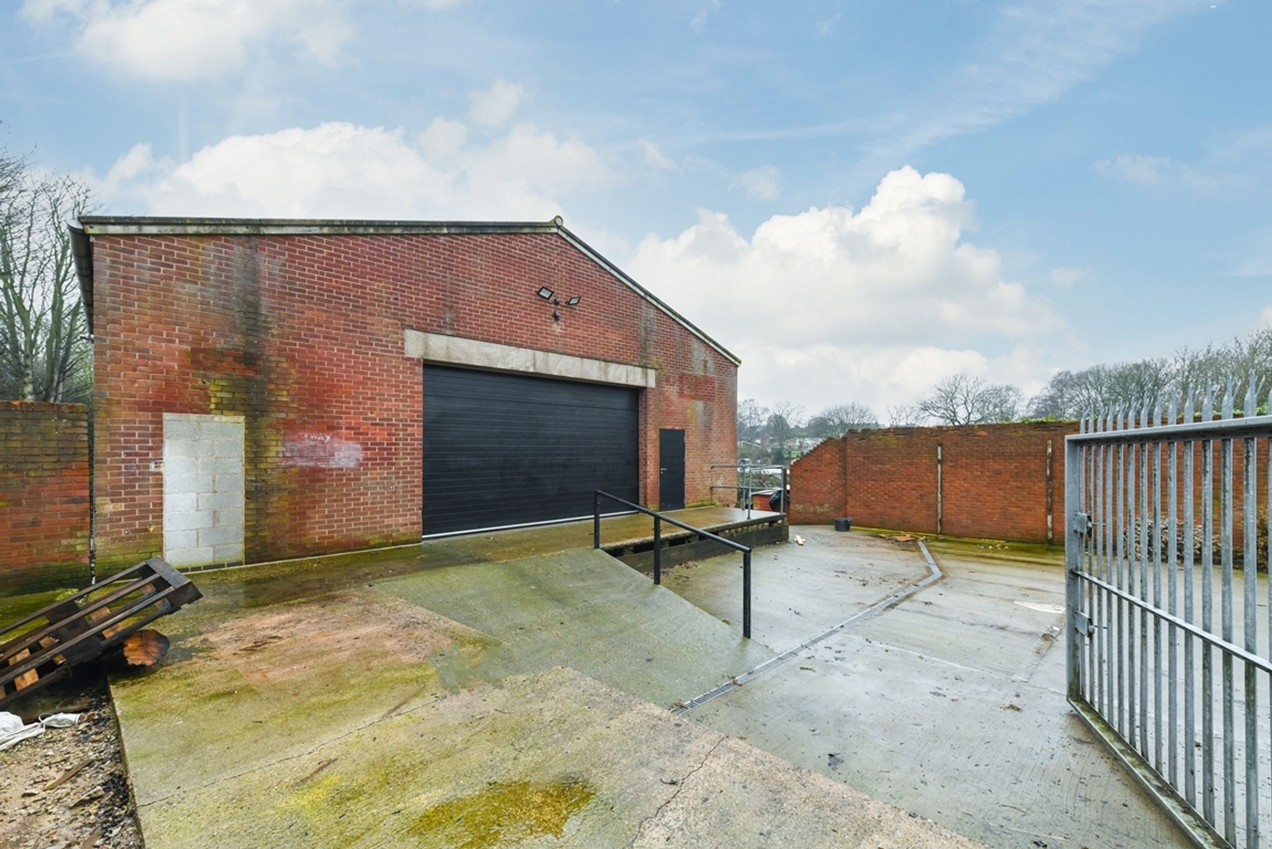 to-let-unit-1-main-bright-walk-main-bright-walk-mansfield