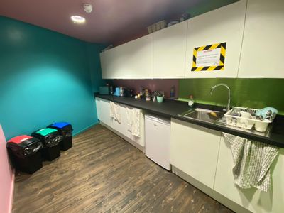 Property Image for Hat House, 32 Guildford Street, Luton, LU1 2NQ
