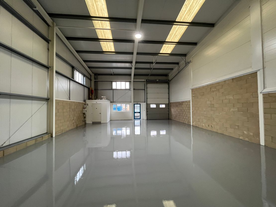 Unit B8, Dolphin Enterprise Centre, Evershed Way, Shoreham, BN43 6QB