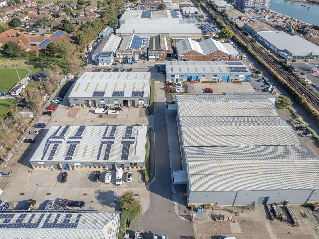 Unit B8, Dolphin Enterprise Centre, Evershed Way, Shoreham, BN43 6QB