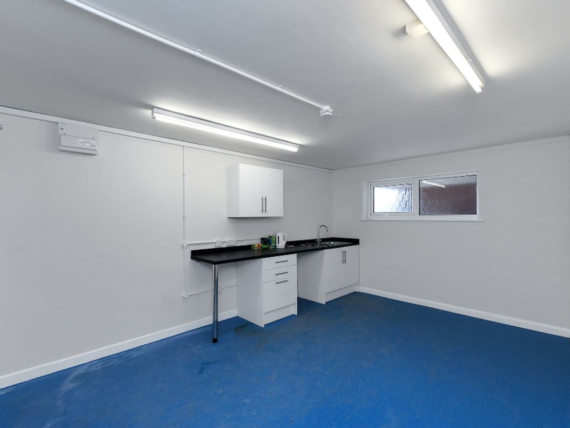 Unit 6, Albert Martin Business Park, Kirkby Road, Sutton in Ashfield, Nottinghamshire, NG17 1GZ