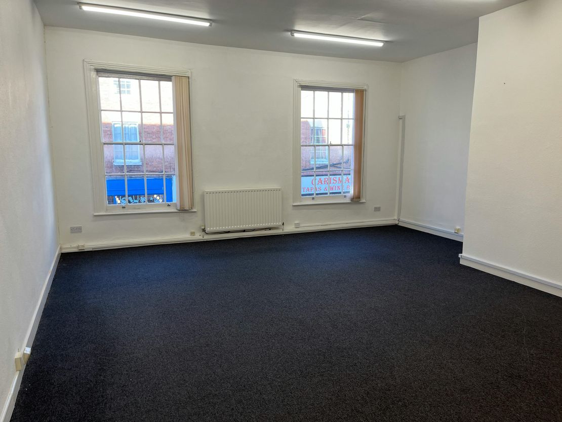First Floor Offices, 52-54 Regent Street, Leamington Spa, CV32 5EG