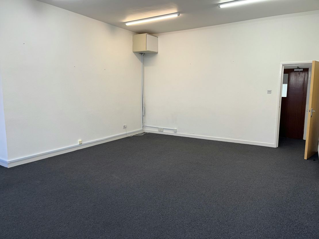 First Floor Offices, 52-54 Regent Street, Leamington Spa, CV32 5EG